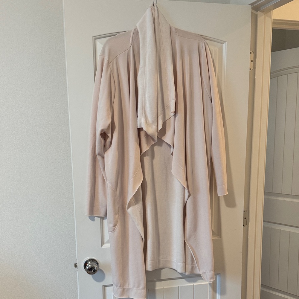 Melissa McCarthy seven 7 light pink duster